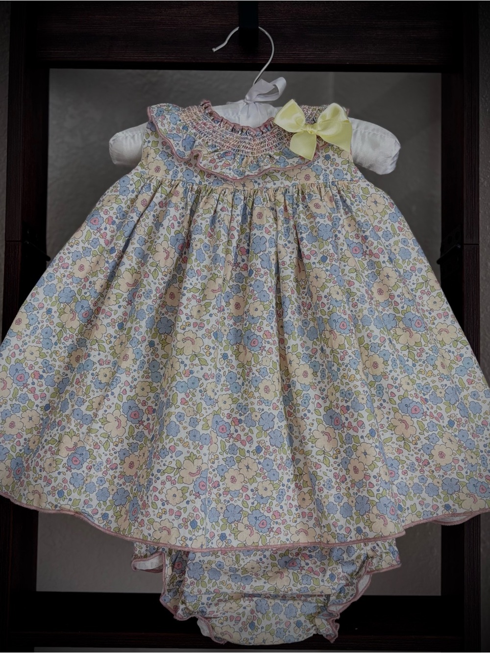 An set from the European brand Valentina